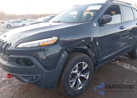 2017 Jeep Cherokee Trailhawk 4X4 z USA, uszkodzony, nr VIN 1C4PJMBB1HW622102